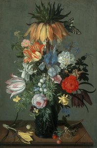 クラウンインペリアルのある花の静物
